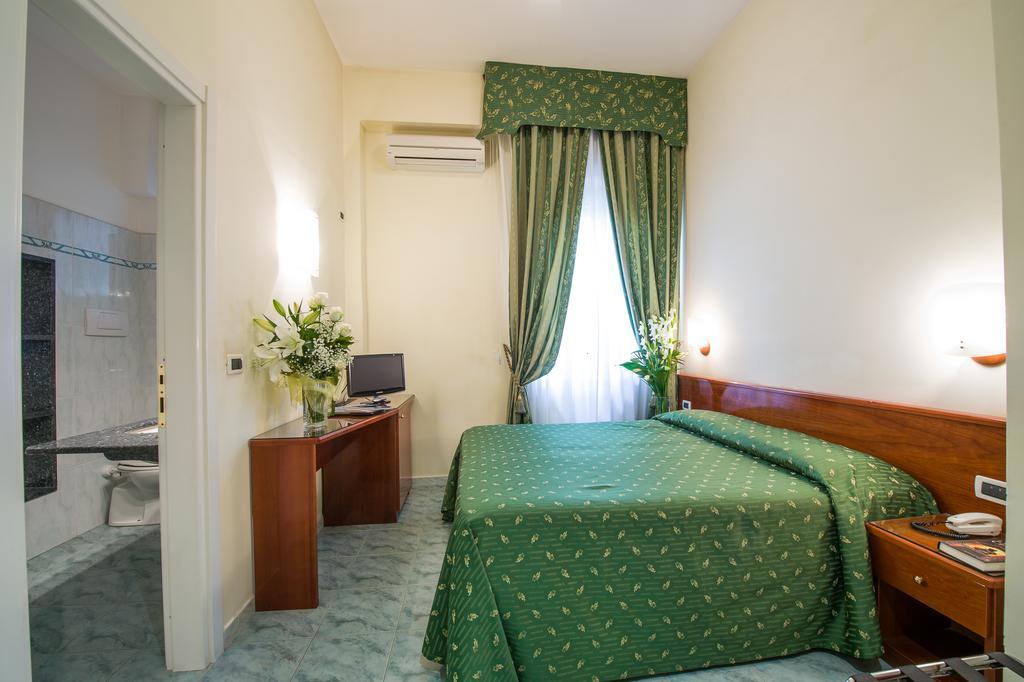 Hotel Giulio Cesare Rapallo Ruang foto