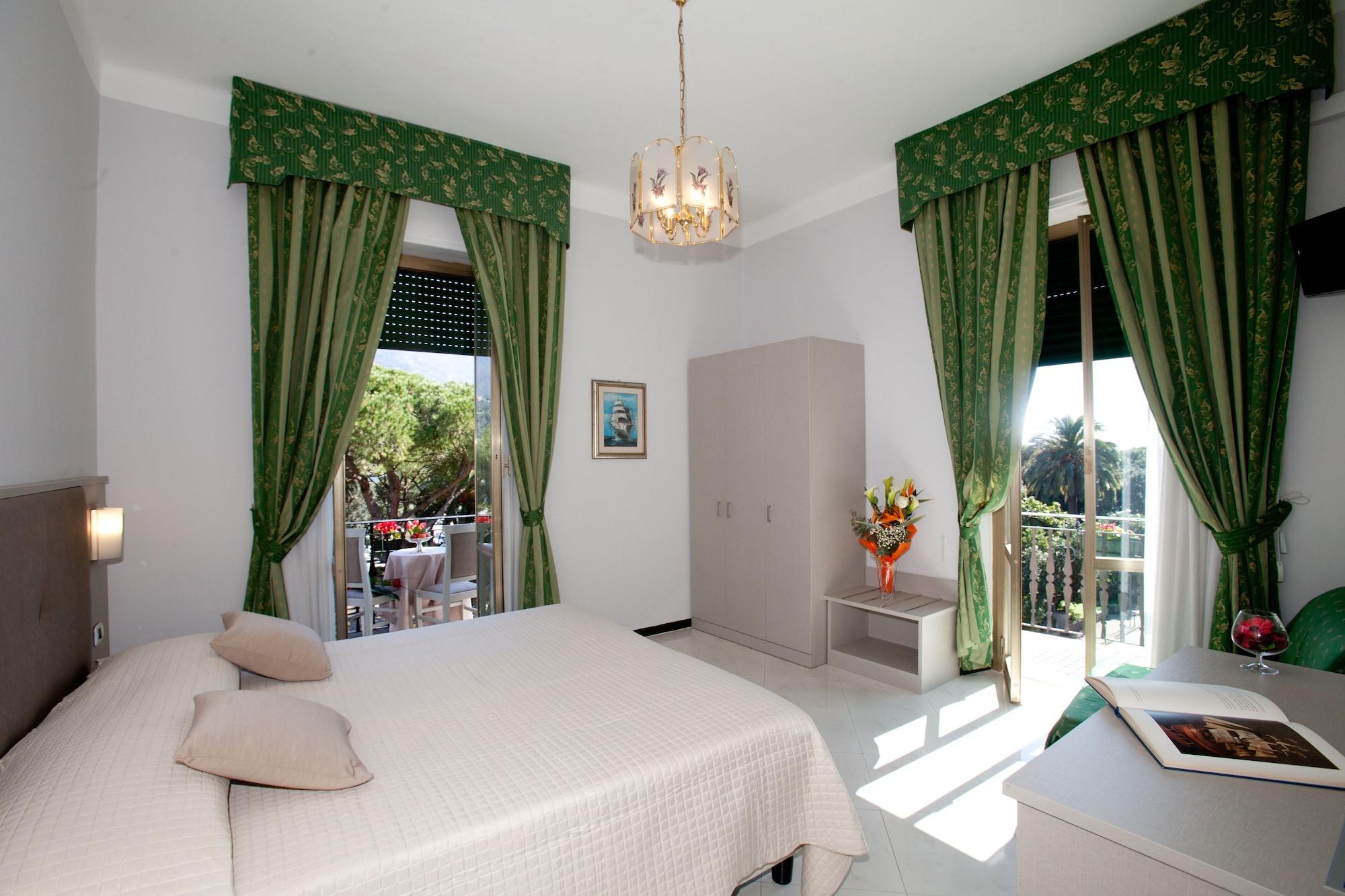 Hotel Giulio Cesare Rapallo Bagian luar foto