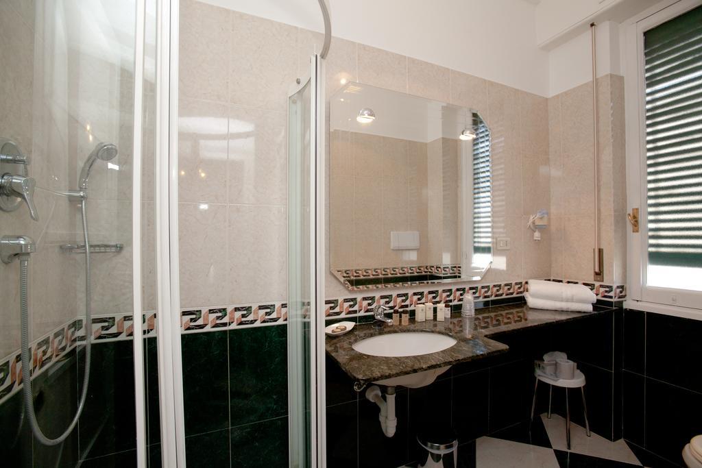 Hotel Giulio Cesare Rapallo Bagian luar foto