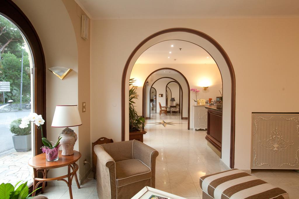 Hotel Giulio Cesare Rapallo Bagian luar foto